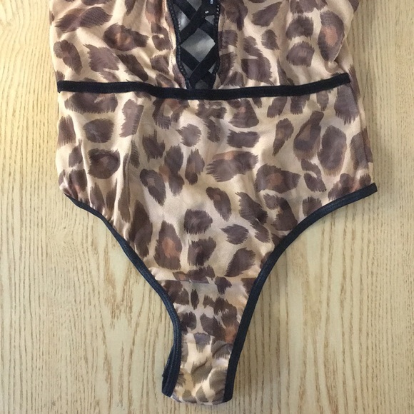 New Playboy Animal Print 1pc Lingerie Teddy Sm Med - Picture 3 of 9
